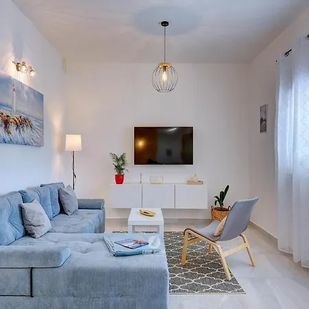 Apartment Spacious With Private Terrace And Garden Pula